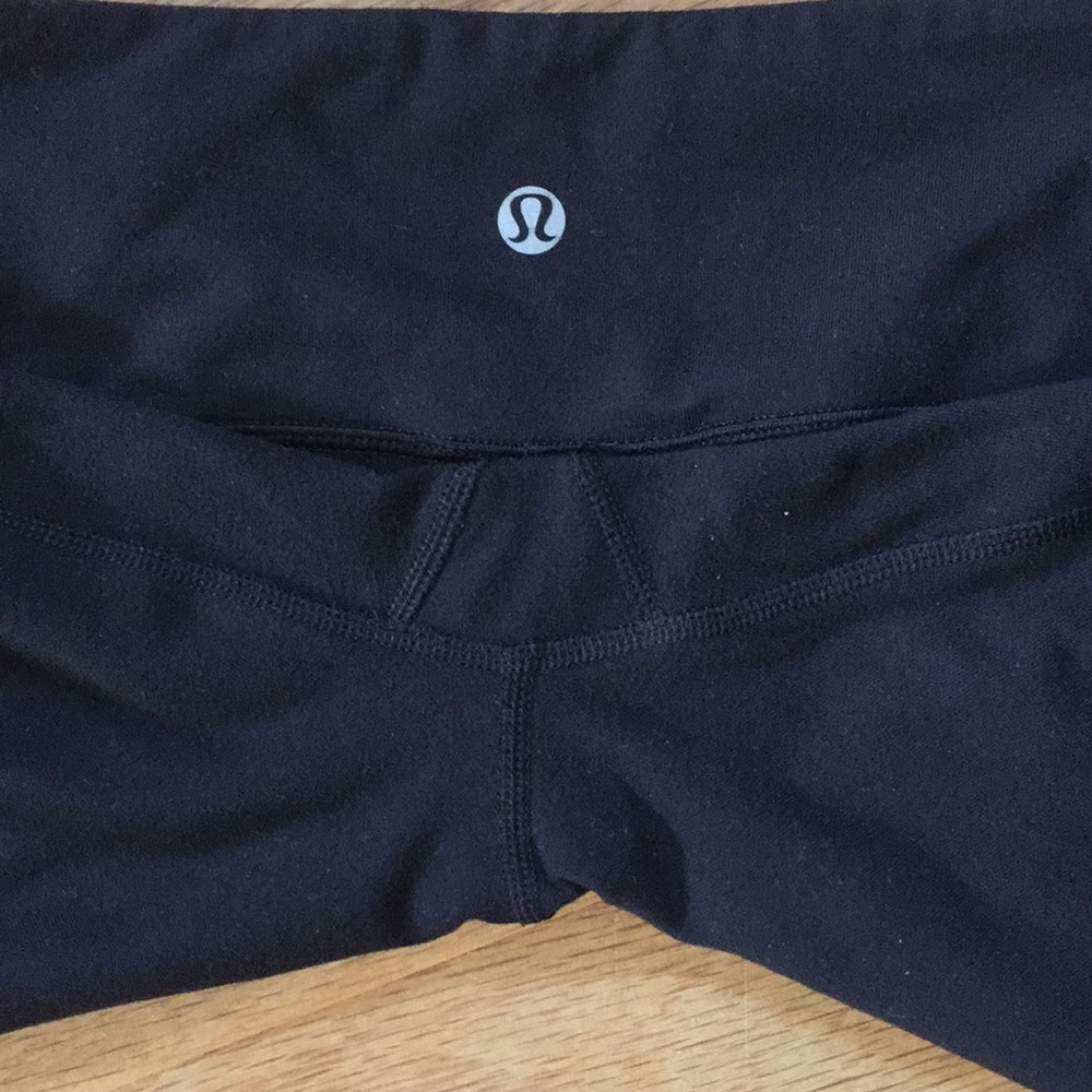 Lululemon Wunder under black capris - Picture 5 of 8
